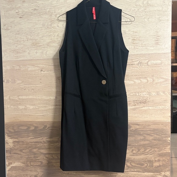 SPANX Dresses & Skirts - SPANX Elegant Black Midi Dress